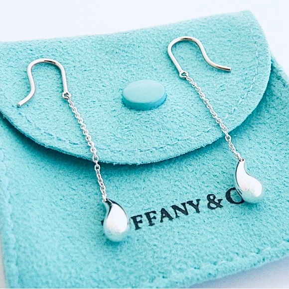 Tiffany & Co. Jewelry - Tiffany & Co 💯% Auth Vintage Teardrop Chain Danglers w/Pouch ✨925 Sterling✨EUC✨